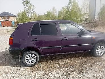 toyota hilux 2016: Volkswagen Golf: 1993 г., 1.8 л, Механика, Бензин, Хэтчбэк — 2