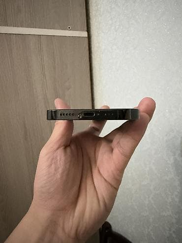 aplle 7: IPhone 14 Pro, Б/у, 256 ГБ, Jet Black, Защитное стекло, 79 % — 3