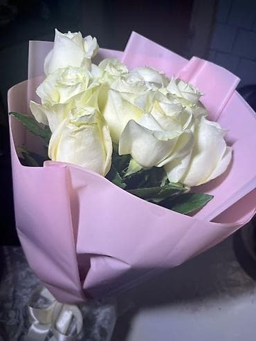 Подарки и сувениры: Букет из белых роз - Состав: классические белые розы с густыми — 1
