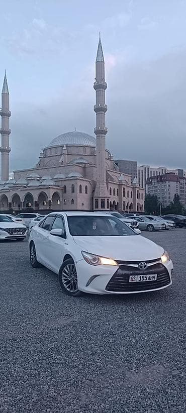 prius plus: Toyota Camry: 2017 г., 2.5 л, Автомат, Гибрид, Седан — 1