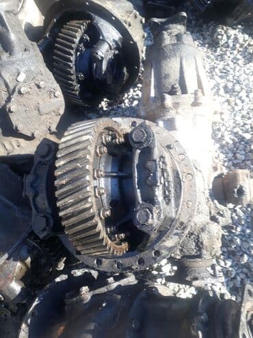 Продаю на камаз .редуктор 49 зуб средний.ресор задный передний.полос