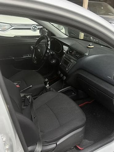 продажа авто ваз 2106: Kia Rio: 2016 г., 1.6 л, Автомат, Бензин, Седан — 7