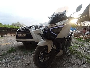 Продаю скутер z max состояние идеальное вложение не нужны нету кофры