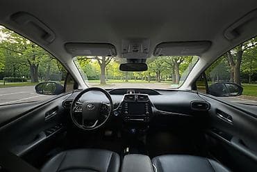 Транспорт: Toyota Prius: 2021 г., 1.8 л, Вариатор, Гибрид, Хэтчбэк — 4