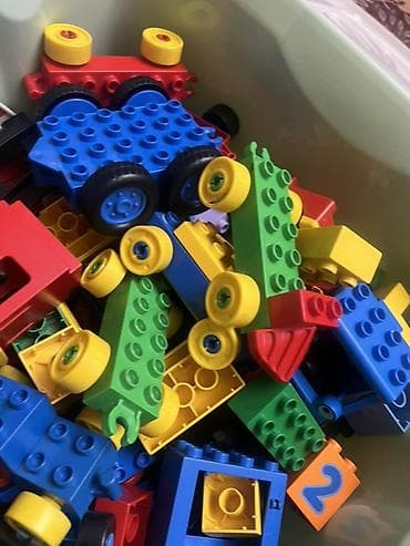 дедский: Большая коробка детского конструктора LEGO Duplo без коробки больше 6 — 4