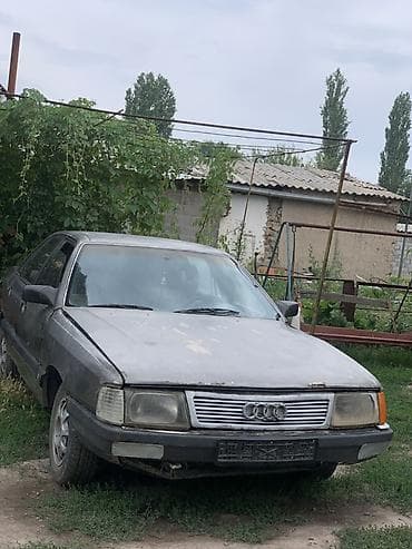 Продажа авто: Audi 100: 1985 г., 2 л, Механика, Бензин, Седан — 5