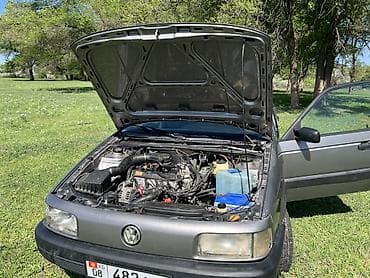 Volkswagen Passat: 1993 г., 1.8 л, Ручные, Бензин, Седан