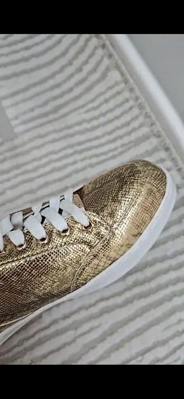 туфли женские распродажа: Продается новая женская обувь размер 39, 5. По 450 сом за одну пару — 8