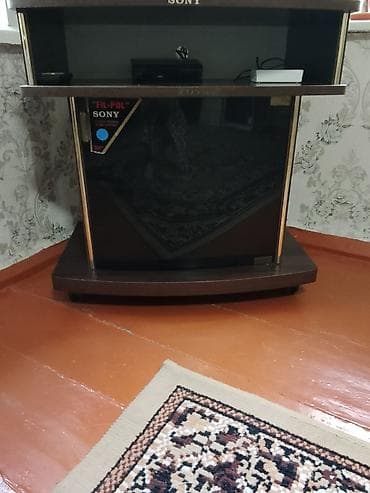 аудио адаптер: Телевизор Sony с кинескопом (ретро-модель). - Диагональ — 1