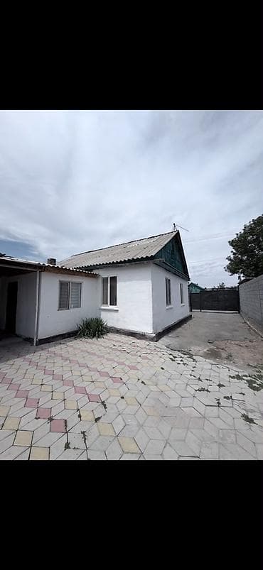 каражыгач дом: Продается дом в селе Кара-Джыгач Локация: с. Кара-Джыгач. Площадь — 6