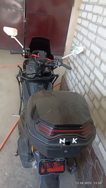 Макси-скутер 150 куб. см, Бензин, Б/у