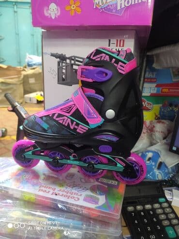 Новые оригинальные ролики размер S-M--L . TIAN-E. четыре цвета