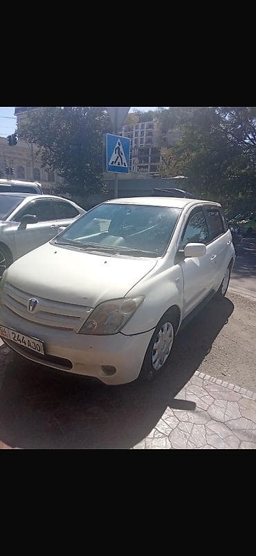 Toyota Ist: 2003 г., 1.3 л, Автомат, Бензин, Хэтчбэк