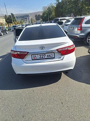Toyota Camry: 2017 г., Седан