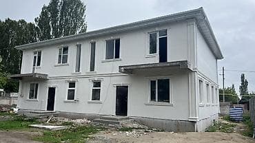 Недвижимость: Продаётся таунхаусы с участком и капитальным забором. Основные — 4