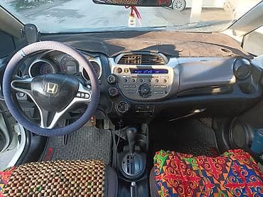 fit 2: Honda Fit: 2011 г., 1.5 л, Автомат, Бензин, Хэтчбэк — 8