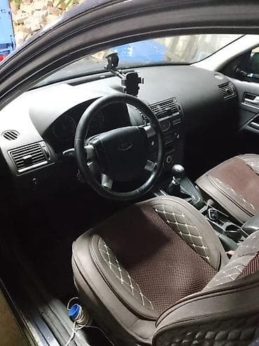 Ford Mondeo: 2004 г., 1.8 л, Кол менен иштөөчү, Седан — 3