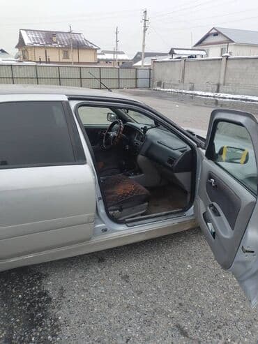 changan uni: Nissan Primera: 2001 г., 1.8 л, Механика, Бензин, Хетчбек — 3