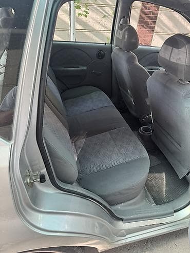 Daewoo Kalos: 2005 г., 1.2 л, Механика, Бензин, Хэтчбэк — 8