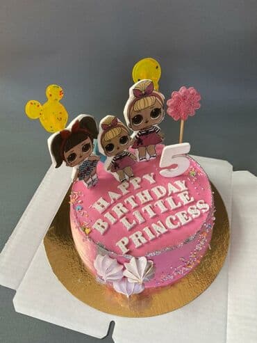 Принимаю заказы торты и копкейки,на любые мероприятия. Мы используем