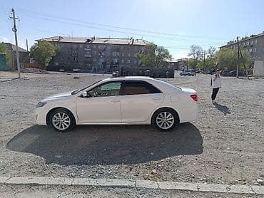 lexsus 300: Toyota Camry: 2013 г., 2.5 л, Автомат, Гибрид, Седан — 8