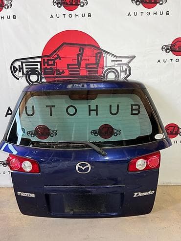 mazda 3: Крышка багажника Mazda, 2004 г., Оригинал — 1