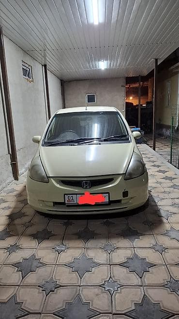 Honda Fit: 2004 г., 1.3 л, Автомат, Бензин, Хэтчбэк