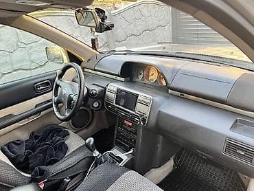 ski: Nissan X-Trail: 2001 г., 2 л, Механика, Кроссовер — 6
