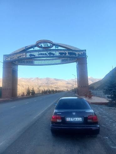 Унаа сатуу: Honda Civic: 1997 г., 1.4 л, Кол менен иштөөчү, Бензин, Седан — 5