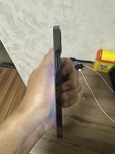 icloud iphone: IPhone 12 Pro, Б/у, 256 ГБ, Space Gray, Защитное стекло, 76 % — 2