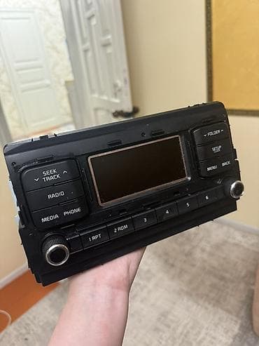 flip 3: Штатная магнитола Hyundai/Kia - Производитель: Hyundai MOBIS Co. — 2