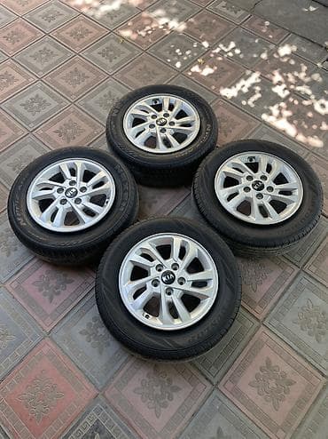 шина на к5: Литые Диски R 15 Kia, Комплект, отверстий - 5, Б/у — 2
