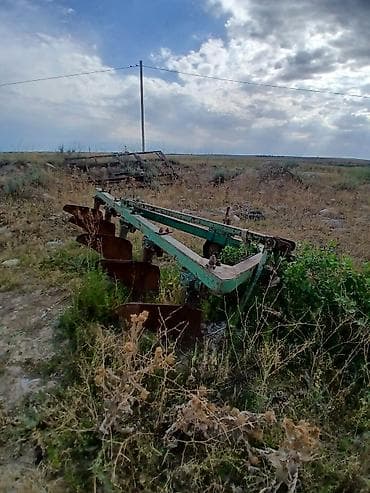 трактор с куном: Трактор колёсный, тягового класса 3–4, с рамной конструкцией и — 6