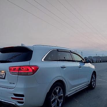 byd e2 2024: Kia Sorento: 2017 г., Автомат, Бензин — 3