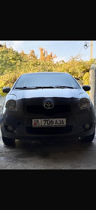 platz vitz: Toyota Yaris: 2009 г., 1.3 л, Автомат, Бензин, Хэтчбэк — 1