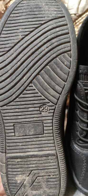 детская домашняя ортопедическая обувь: Продам ботинки на осень в хорошем состоянии. Размер 29. По подошве 23 — 4