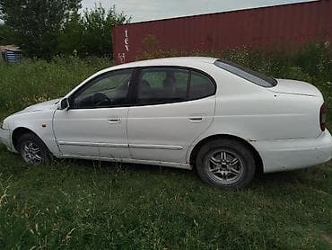 Daewoo Nubira: 1999 г., 2 л, Механика, Седан