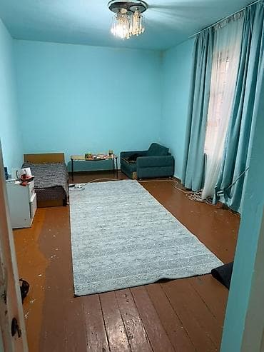 сдаю цокольное: Сдаю дом с участком 6 соток 3 комнатный дом барачного типа. 60 КВ — 4