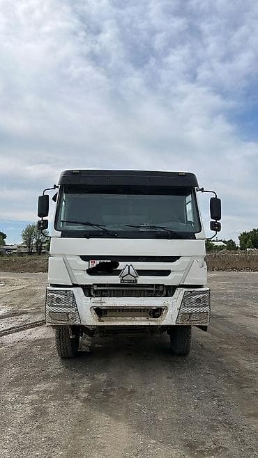 byd w6: Грузовик, Howo — 1
