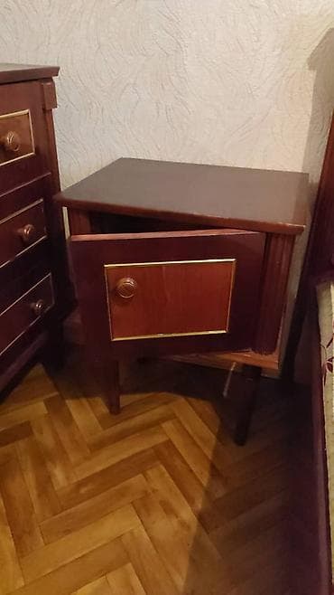 зеркало 30: Спальный гарнитур ПРОДАЁТСЯ СРОЧНО Комплектация: кроватьс матрасом — 3