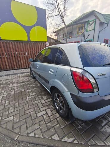 kia: Kia Rio: 2006 г., 1.4 л, Механика, Бензин, Хэтчбэк — 4