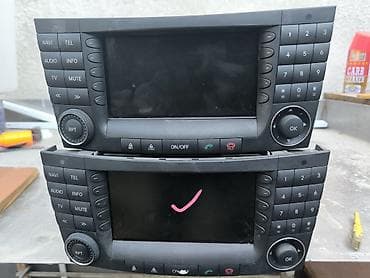 монитор на фит: Штатная мультимедийная система Mercedes-Benz COMAND (головное — 1