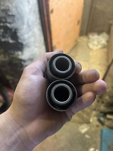 x trail: Втулки Nissan — 1