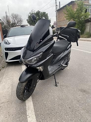Макси-скутер Yamaha, 160 куб. см, Бензин, Б/у