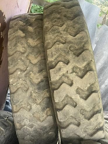 Шины: Есть 8 штук Шины для внедорожной/грузовой. техники - Тип — 3