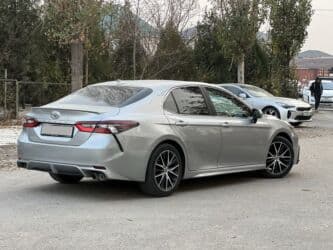 продаю домкрат: Toyota Camry: 2022 г., 2.5 л, Автомат, Бензин, Седан — 5