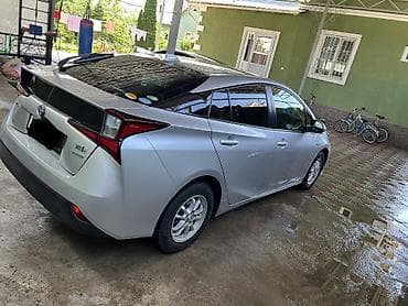 prius v: Toyota Prius: 2021 г., Вариатор, Гибрид, Хэтчбэк — 3