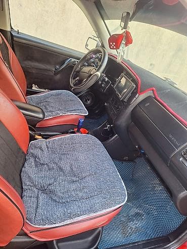 компрессор для колес: Volkswagen Vento: 1994 г., Седан — 5