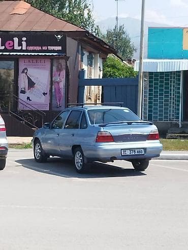 Daewoo Nexia: 2005 г., 1.6 л, Механика, Бензин, Седан
