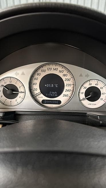грузовой авто: Mercedes-Benz E-Class: 2006 г., 3.5 л, Автомат, Бензин, Седан — 4